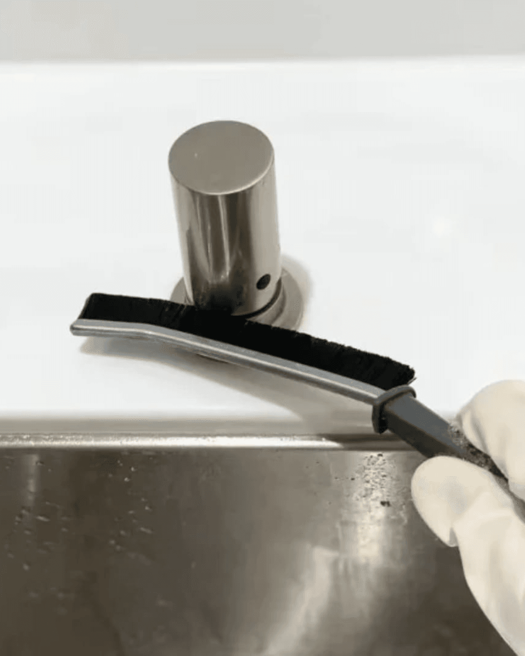 Crevice Cleaning Brush | فرشاة تنظيف الشقوق